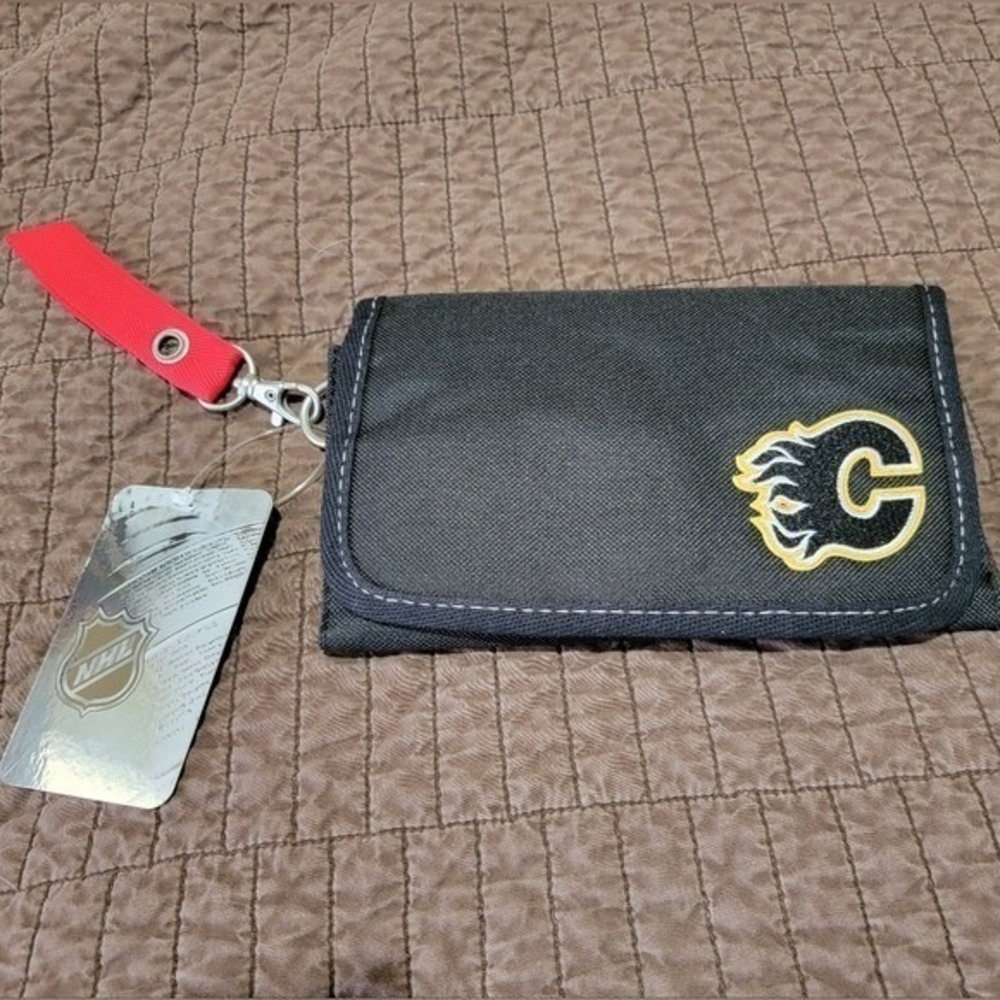 Black Calgary‎ Flames NHL Wallet with Red Strap